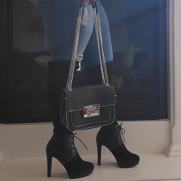 π Michael Kors CONVERTIBLE SHOULDER BAG - Picture 2 of 11